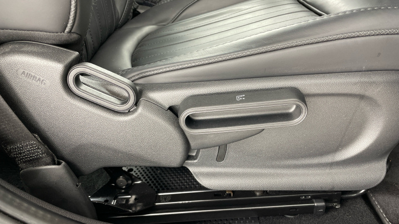 MINI Hatchback 1.5 Cooper Exclusive Premium 5dr Petrol Hatchback